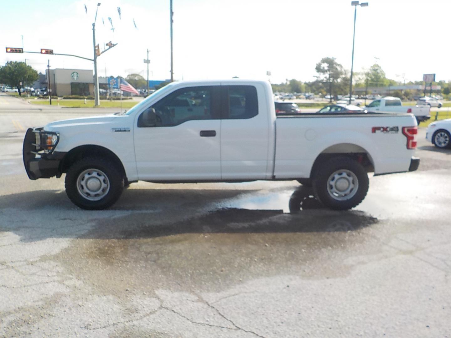 2019 White /Gray Ford F-150 XL SuperCab 6.5-ft. 4WD (1FTFX1E53KK) with an 5.0L V8 OHV 16V engine, 6A transmission, located at 1617 W Church Street, Livingston, TX, 77351, (936) 327-3600, 30.710995, -94.951157 - If anyone needs a nice work truck come help yourself! - Photo#4